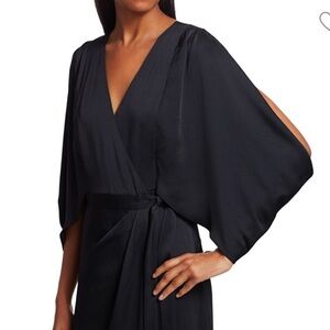Halston Sz 6 VTG Kimono-Style Wrap Gown in Black in Pristine Condition💋
